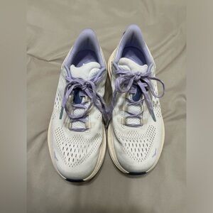 kawana 2, free people X hoka